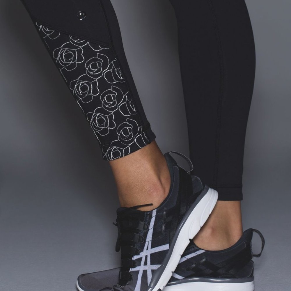 Lululemon Lucent Ice Queen tights